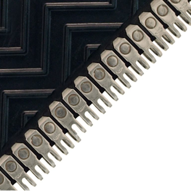 8435: 3 Ply Continuous Chevron C/W Alligator Rivet Fastner suit Case IH ...